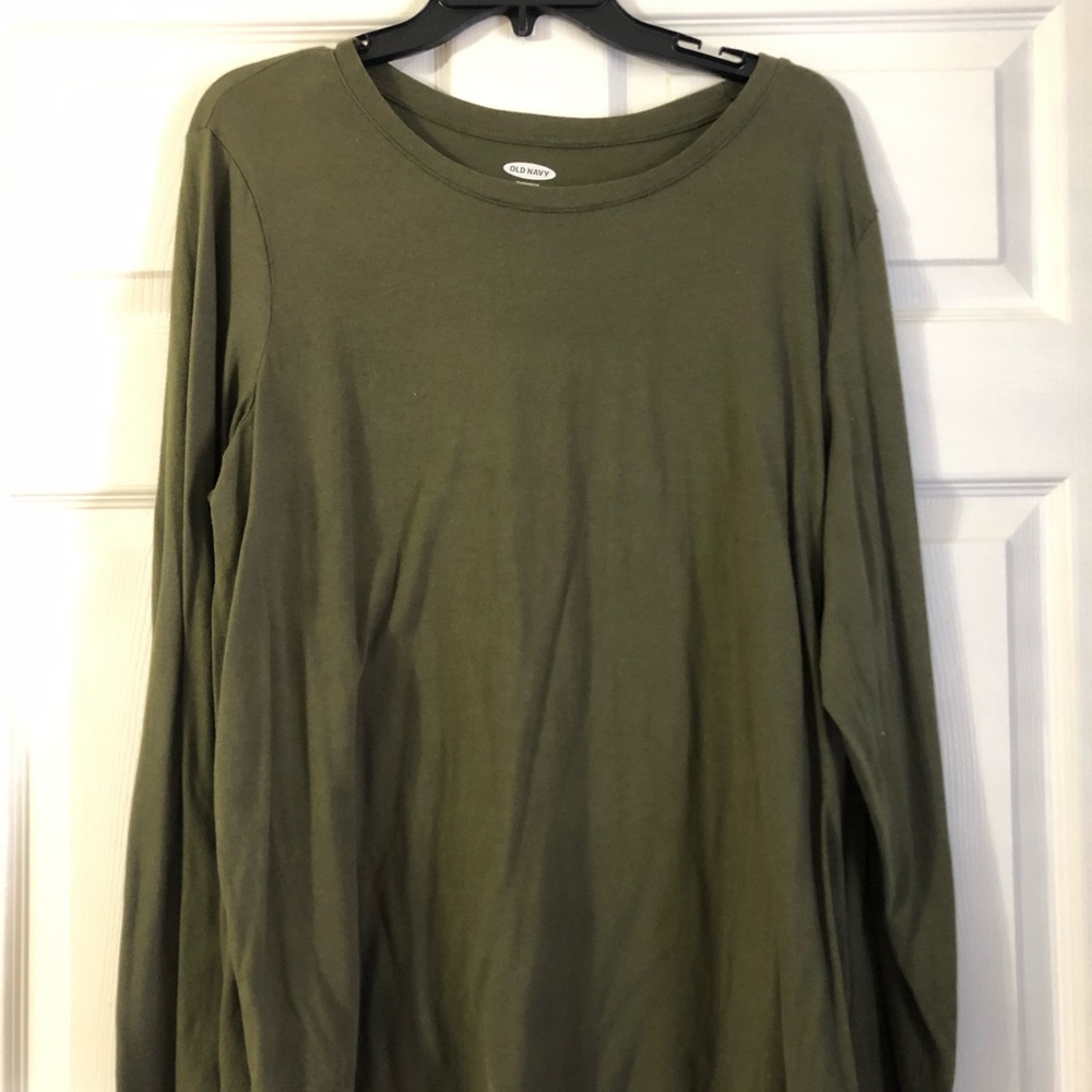 Old navy t shirt